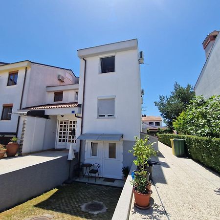 Apartments Luigi Umago Exterior foto