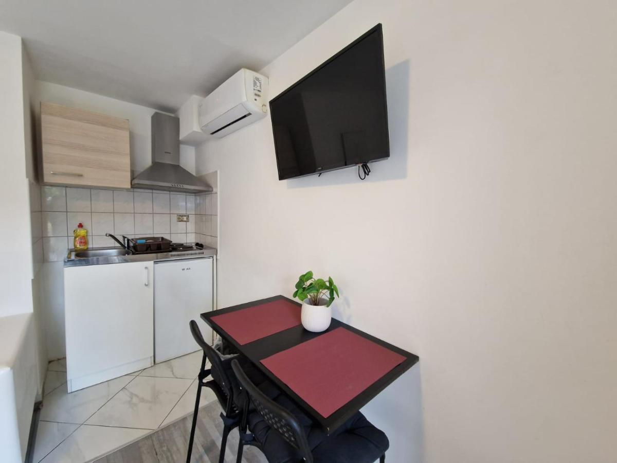 Apartments Luigi Umago Exterior foto